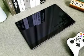 要想工作娱乐两不误，选择雕塑家便携式显示器图片
