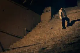 一岁成为聋哑盲人，20岁考上哈佛大学，美国女孩的传奇人生图片