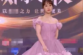 女星红毯比美！杨紫乔欣艳压全场，赵丽颖被嘲老气，杨颖也输了？图片