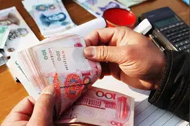 农村新骗局，提供楼顶安装光伏家庭用电免费，多余电力还可以变钱图片