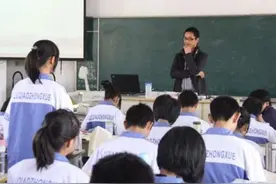 教师行业陷“怪圈”，男老师4分进面试，招聘也有“性别歧视”？图片