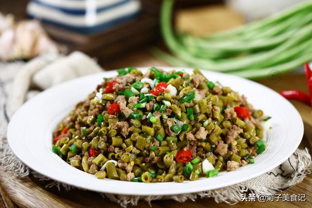 泡菜肉末营养丰富，做法简单，开胃下饭的原因原来在这里