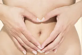 如何女性子宫垃圾多，平时多做这两件事，帮助子宫清垃圾图片