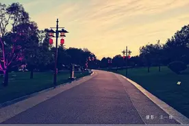 早安·西安丨西安火车站有地铁接驳车了，免费图片