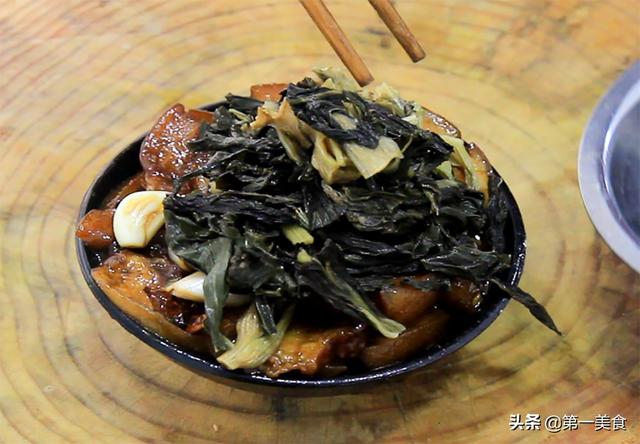 大厨做正宗豫菜“河南条子肉”，出锅飘香四溢，肥而不腻又入味