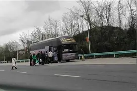 发现请举报！贵阳市严查大巴车非法组客转运等违法行为！|网络问政·回音壁图片