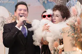 向佐女儿正脸照曝光，肉嘟嘟的奶萌又霸气，附3-4个月宝宝早教图片