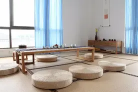 中年人的生活，有一间雅致的茶室和胆机音响，才能充分享受人生图片