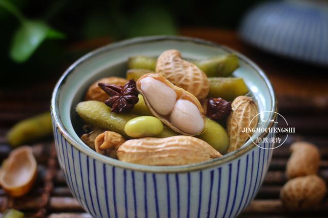 怎么煮花生毛豆好吃（夏天就爱花生毛豆）
