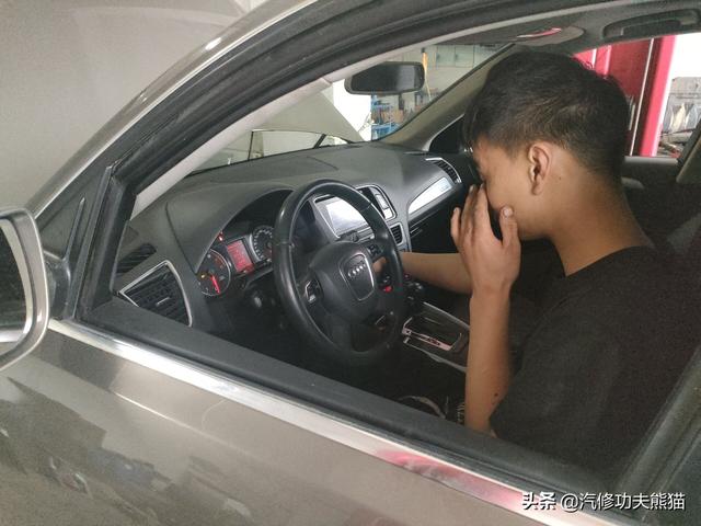 小伙淘了台二手奥迪Q5，不光烧机油还到处漏油，一次修复秒变新机