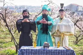 大别山脉相连，长江、淮河的分水岭，六安境内"九十里山水画廊"图片