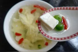 春夏交替，多喝这汤，滑嫩鲜甜，清爽不油腻，十分钟做好，快试试图片