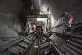 中国是怎么挖地铁隧道的？这些机器真先进，基建还是得看中国图片