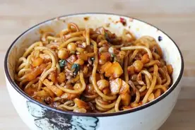 家常热干面，详细做法和配料告诉你，中午来一碗尝尝？图片