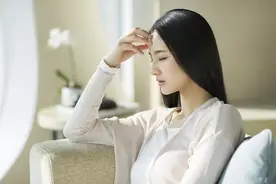 陪娃上网课一个吼一个哭！杭州漂亮妈妈宅家带俩娃，累到突然“失忆”图片