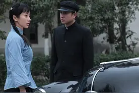 重温经典《雪豹》，周卫国爱的是陈怡还是萧雅？图片