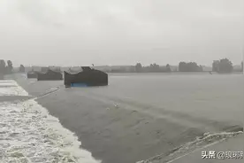 现场视频！临沭青云橡胶坝已腾出全部库容，确保台风来临顺利行洪图片