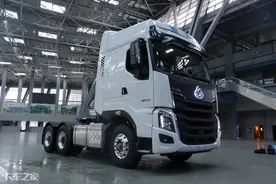 600马力+AMT变速箱+1米2“双人床”，柳汽乘龙H7 3.0配置太豪横图片