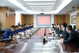 陆军总队长调研中国移动甘肃公司应急通信保障和信息化建设工作图片