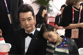 百度百科上关于黄晓明的明星关系，显示了三位前女友，有位是学霸图片