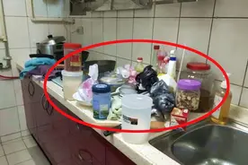 以前不懂，瓶瓶罐罐堆灶台！其实厨房早该这样弄，干干净净又精致图片