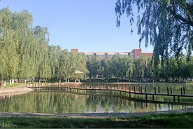 河北政法欢迎你图片