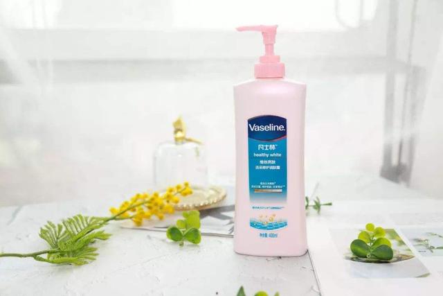 小腿干燥不擦身体乳怎么回事