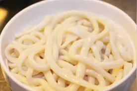 教你快速做网红一根面，口感劲道很有嚼劲，吃完你会上瘾的！视频封面