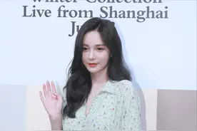 沈梦辰的“蜜汁审美”没救了，穿绿色花裙够土了，还用棉拖配丝袜图片