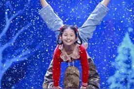 9岁中国舞女孩获人民网点赞，评论集体偷女儿：这是什么神仙父母图片