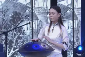 边玩B-BOX边弹古筝，两者融合一起，竟然出奇的好听图片