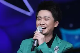 央视春晚选中张韬做新任男主持人，观众却在评论区呼唤杨帆的名字图片