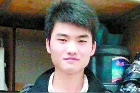 15岁男孩混社会三年了，被老人带大的孩子，有多少是养废了。图片