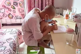 18岁白血病女孩手工织出漂亮玩偶，父亲：她不生病也该考大学了图片