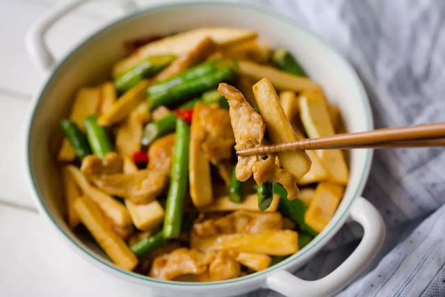 整个五月的鲜，一道菜全吃上了：今夏餐桌的新宠