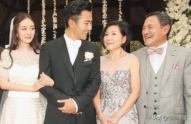 还有《上海滩》中威震四方,称霸上海滩的霸主冯程程的