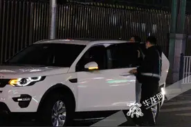 四分半｜深夜，豪车里的酒后人生图片