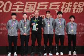 孙颖莎、何卓佳、臧小桐，带你重温全锦赛女团决战｜冠军回顾图片