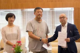 运鸿国际与美国巨鸿科技签订"苦瓜胜肽"代理经营合同图片