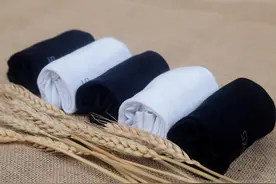 给你的脚套上“盔甲”！用蟹壳做的袜子，透气吸汗还除臭图片