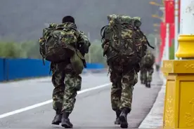 开训也要开脑洞，表情包来蹭热度图片