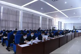 龙华区检察院召开2020年度领导干部述职述廉大会图片