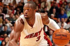 GIF：能突善扣的韦德，当年可是被称为闪电侠的男人图片