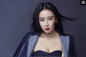 毛俊杰，山东莱州人，性感迷人，还记得《丑女无敌》的裴娜吗图片