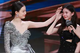四代谋女郎罕同台！章子怡周冬雨变化大，倪妮性感，刘浩存偷抹泪图片