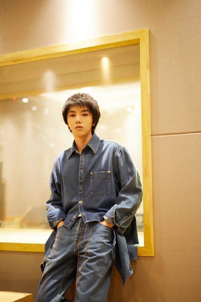 华晨宇身高多少?体重多少?