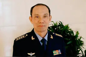 林贤顺：80年代驾机穿越台海，躲过12架战机追杀，九死一生回大陆图片