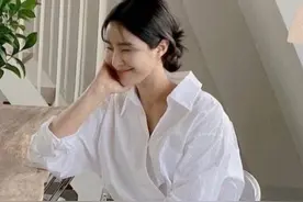 “胸大”的女生，建议少穿这三种上衣！看起来很显胖还没气质图片