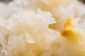 夏天喝银耳汤，熬银耳汤很简单，教你正确的方法，又软又糯出胶快图片