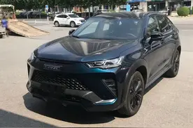 全新哈弗H6轿跑版现身，造型帅气且动感，宽度超1米9，搭2.0T动力图片